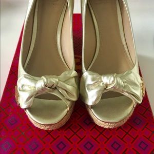 Tory Burch Dory Espadrilles size 7 Spark Gold